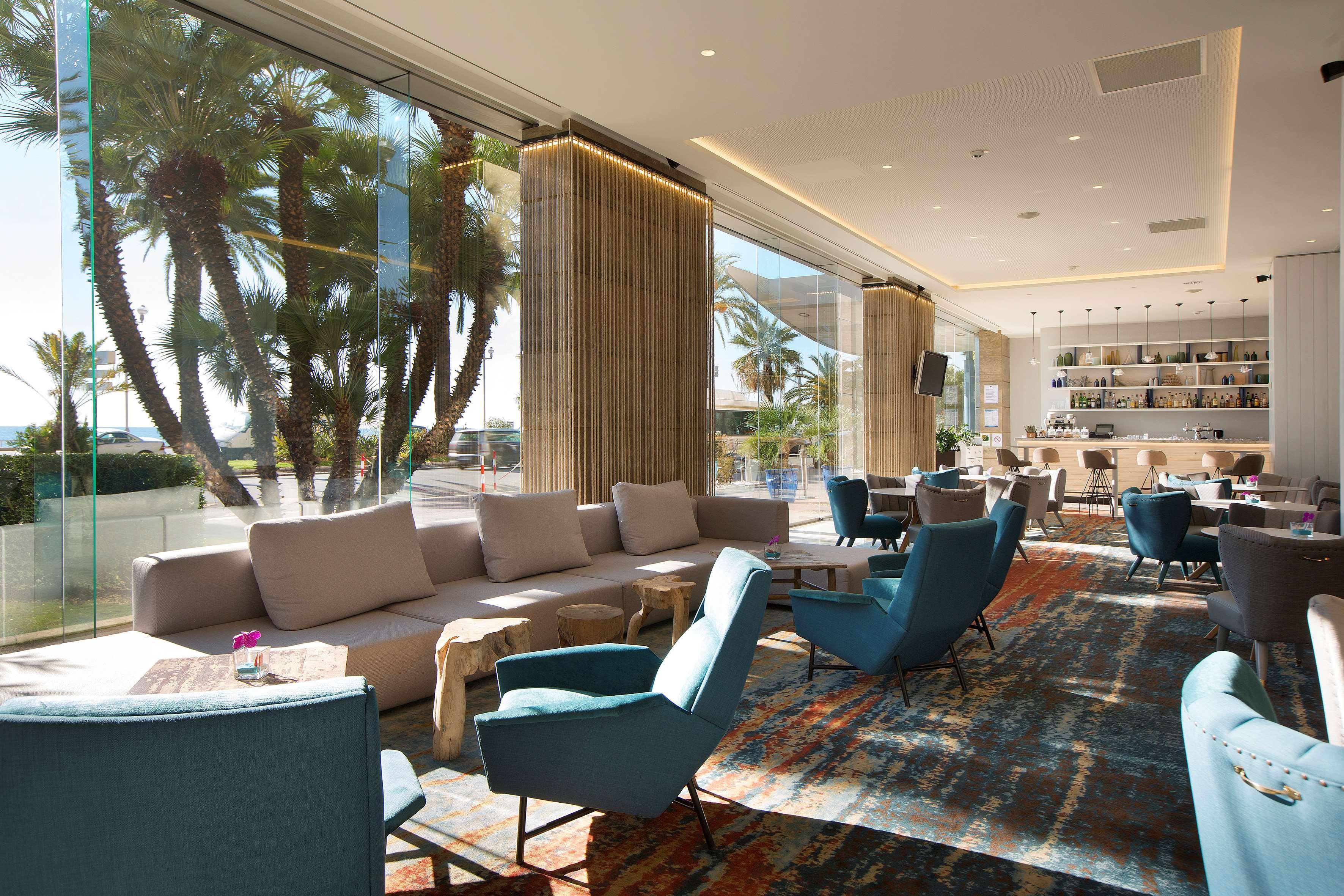 Radisson Blu Hotel Nice Exterior photo