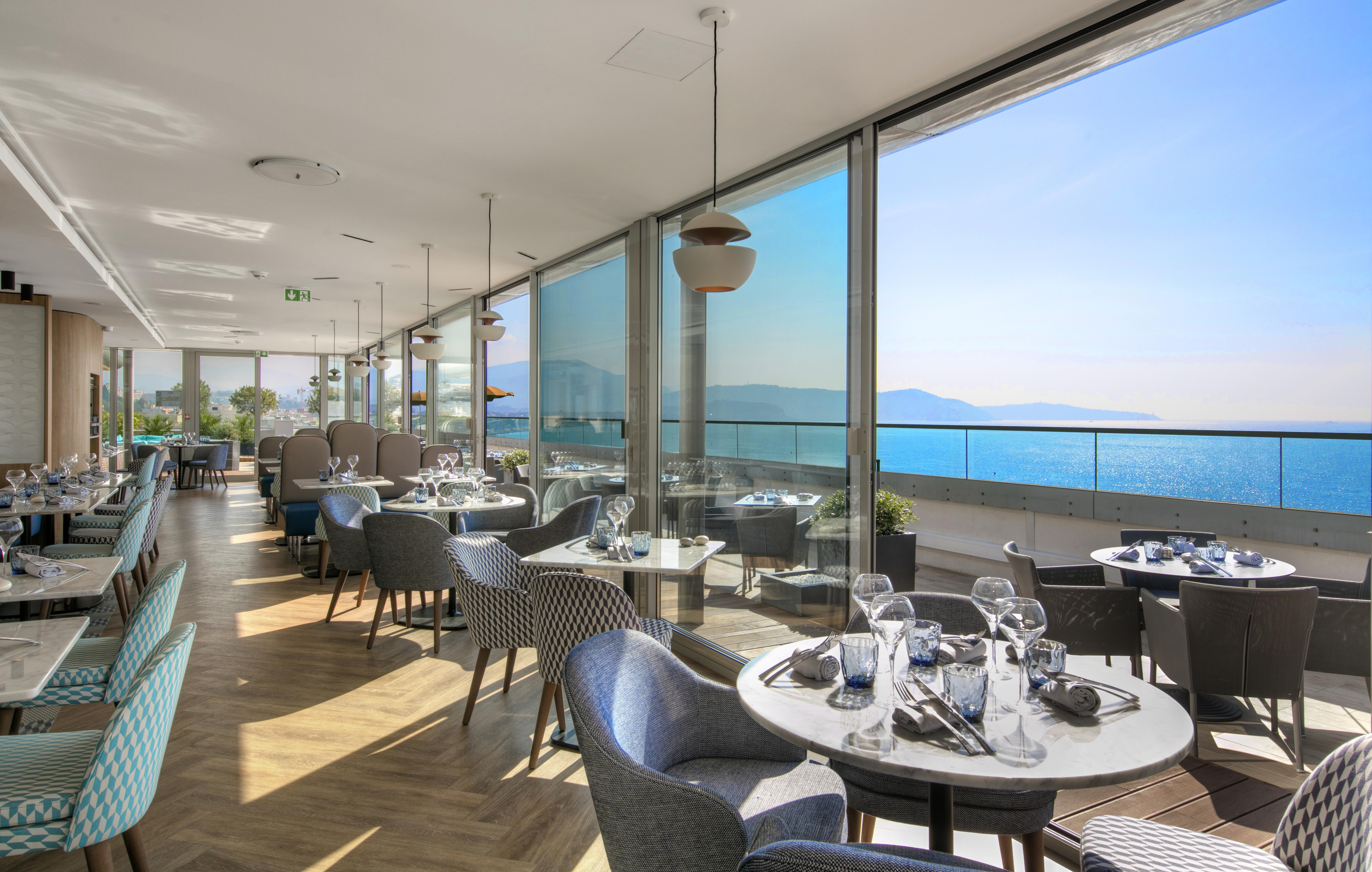 Radisson Blu Hotel Nice Exterior photo