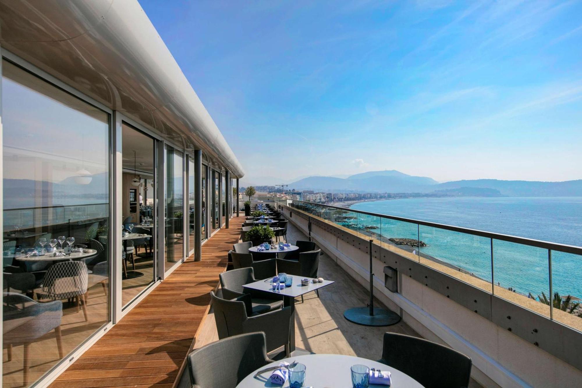 Radisson Blu Hotel Nice Exterior photo