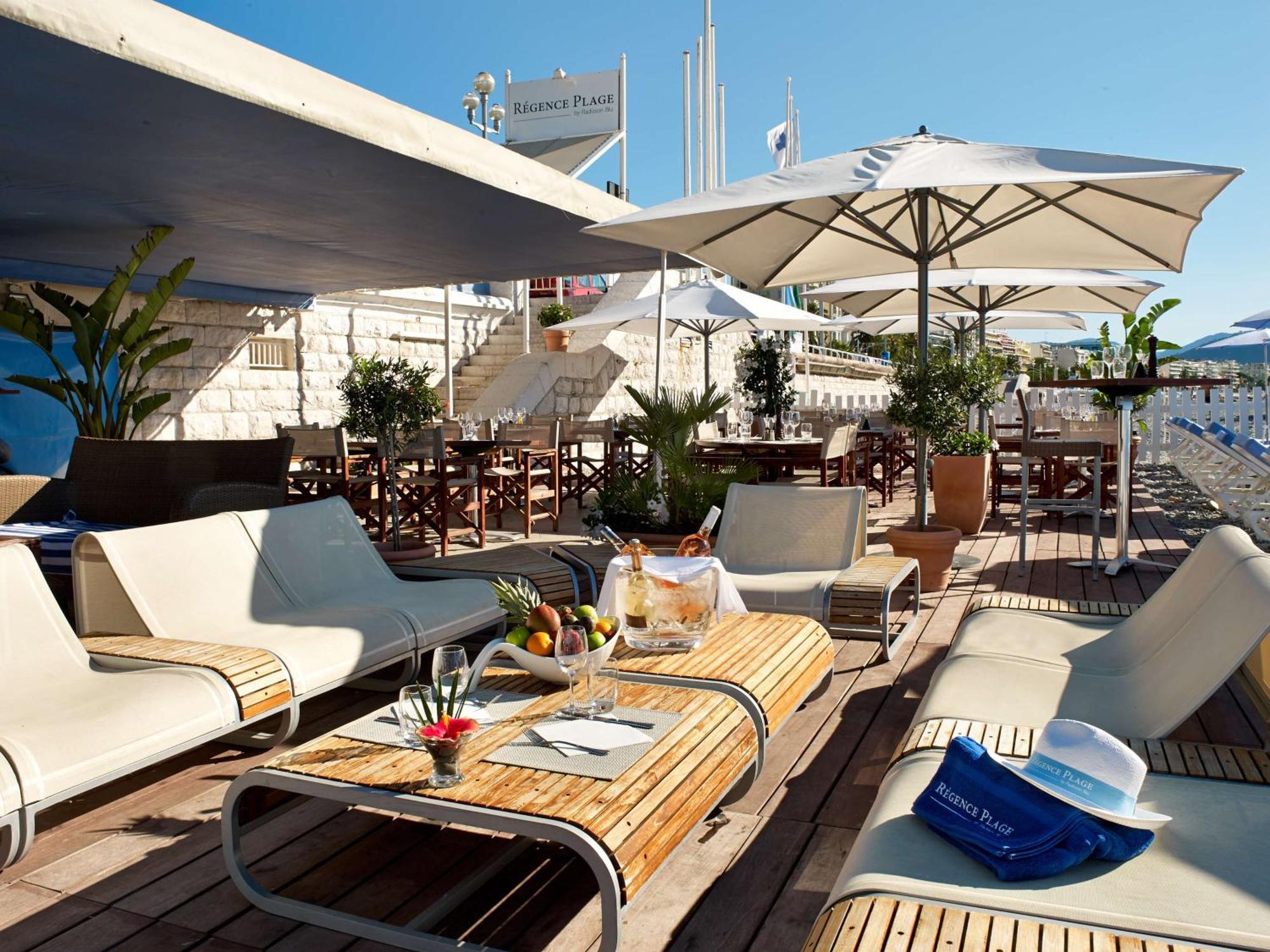 Radisson Blu Hotel Nice Exterior photo